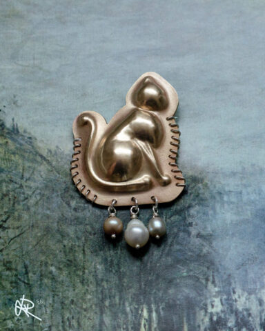 No. 06 Cat Silver and Tombac