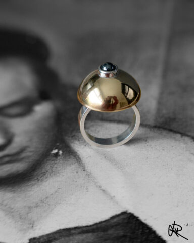 N0. 05 L’Artiste Silver and Tombac